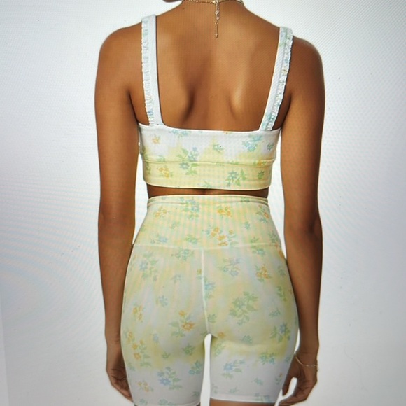 Bandier x Sincerely Jules The Rue Ruffle Bra and Biker Shorts - Picture 6 of 12